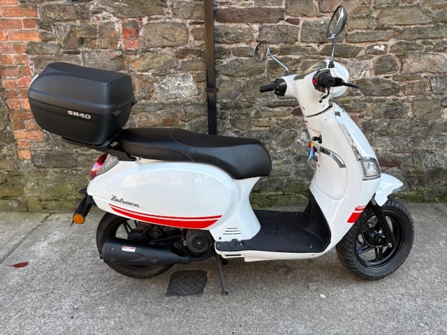 KEEWAY ZAHARA 50 SCOOTER